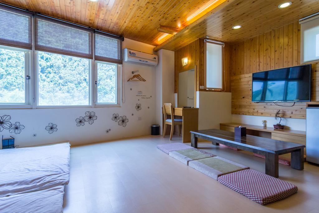 Lover Hot Spring B&B Цзяосі Екстер'єр фото